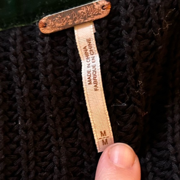 Free People Damsel Black Bell Sleeve Knit Sweater size medium - Picture 16 of 16